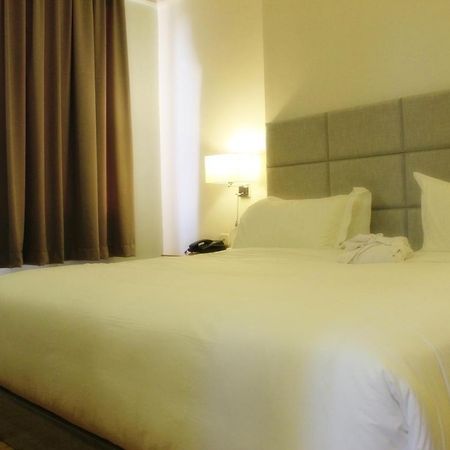 Cot Hotel Addis Abeba Esterno foto