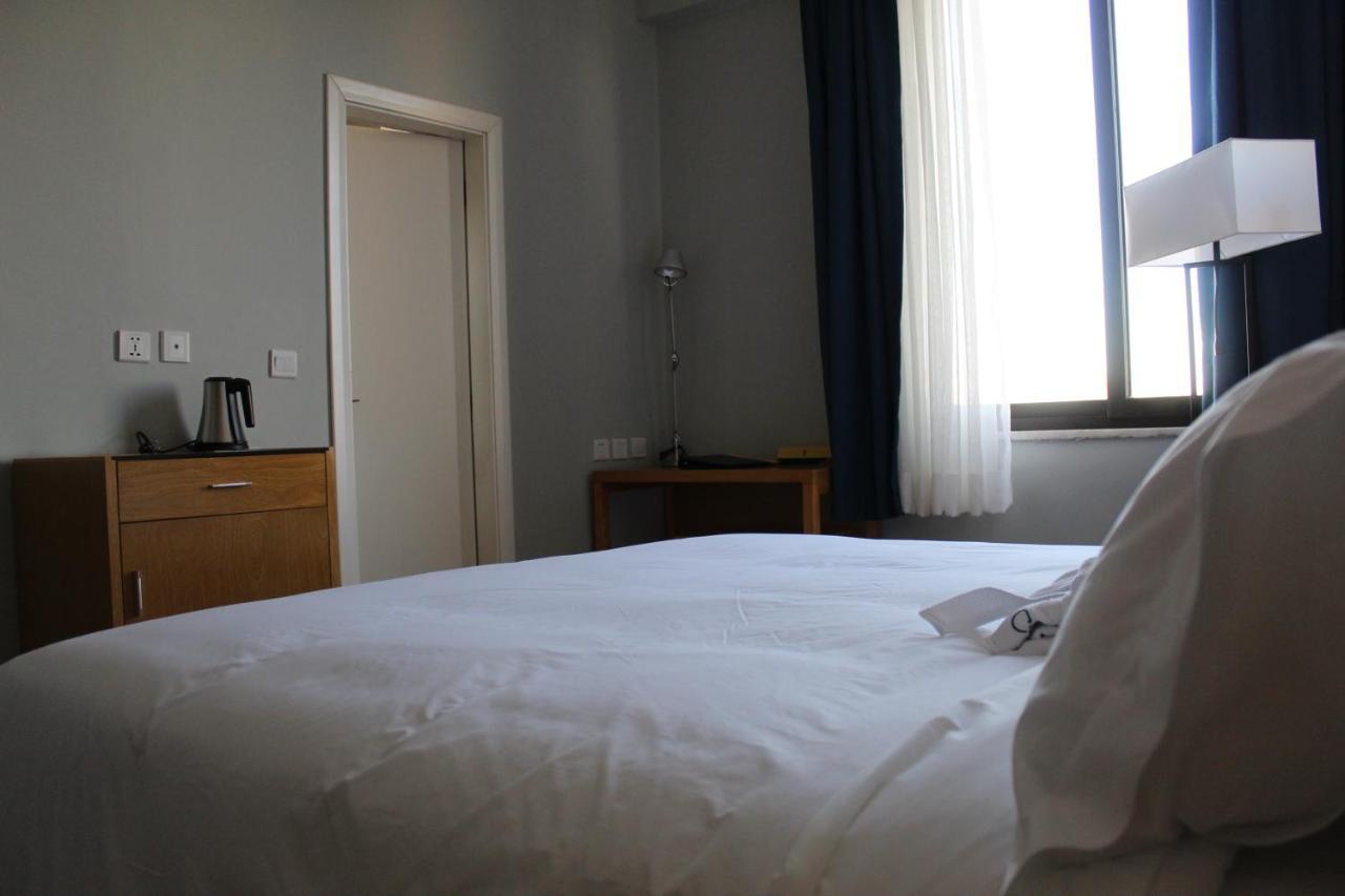 Cot Hotel Addis Abeba Esterno foto