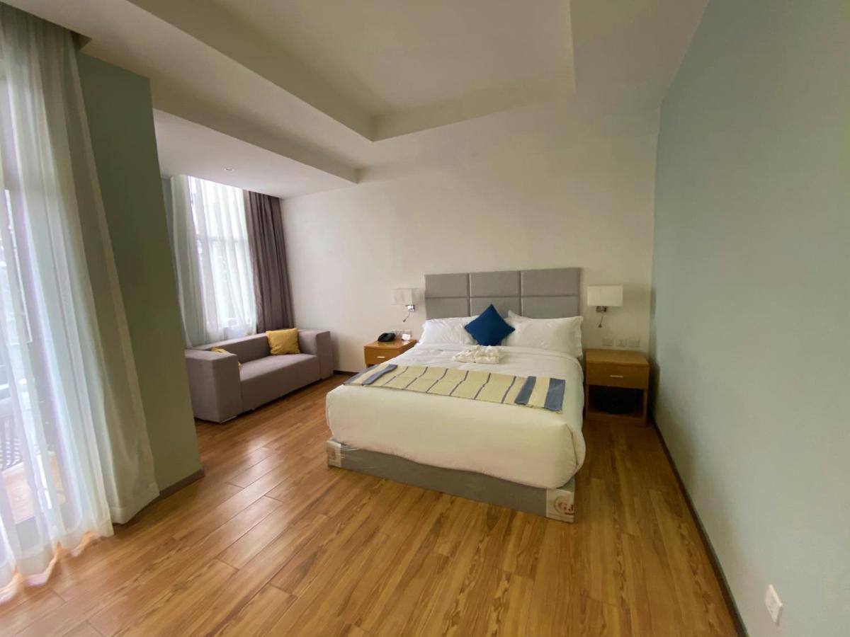 Cot Hotel Addis Abeba Esterno foto