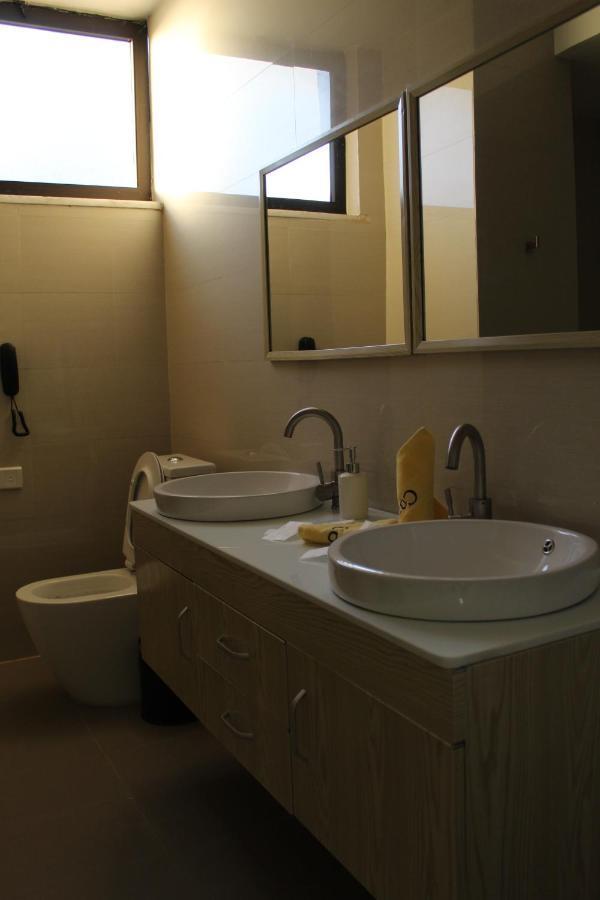 Cot Hotel Addis Abeba Esterno foto
