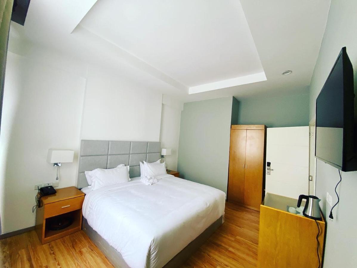 Cot Hotel Addis Abeba Esterno foto