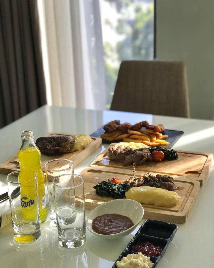 Cot Hotel Addis Abeba Esterno foto