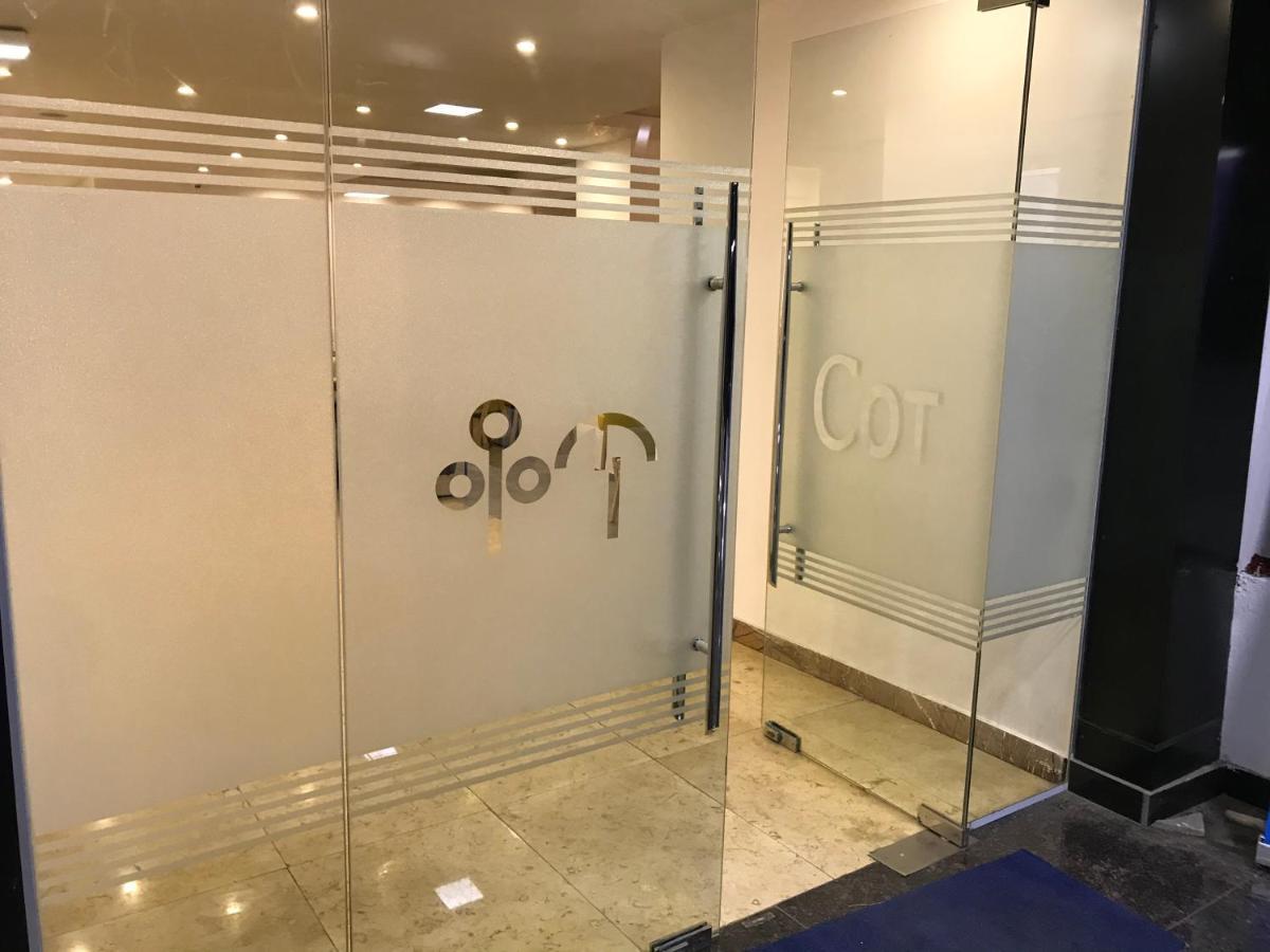 Cot Hotel Addis Abeba Esterno foto